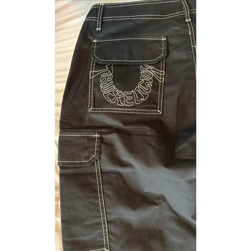 NWT True Religion Outline Graphic Letter Cargo Pants Jet Black Size 30 Rare Y2K